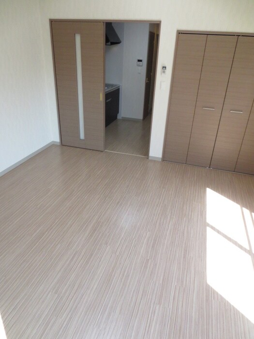 物件内観写真4　(居室)