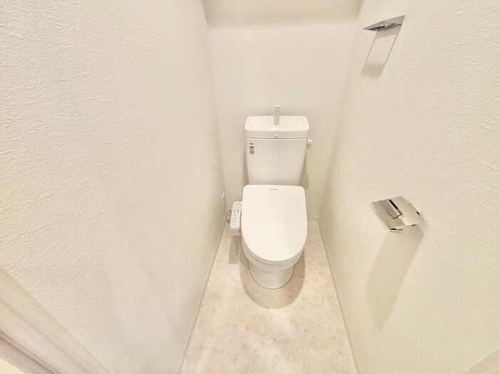 物件内観写真4　(トイレ)