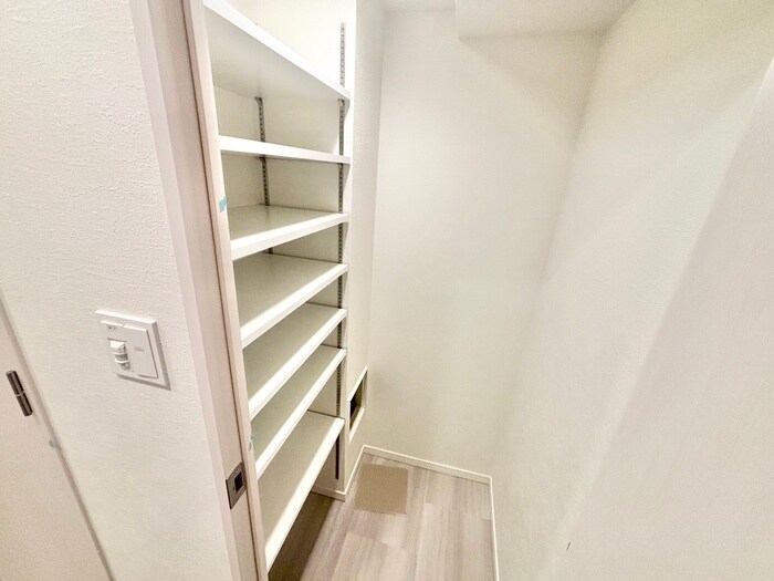 物件内観写真5　(靴箱)