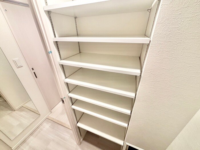 物件内観写真6　(靴箱)