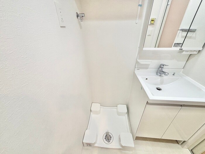 物件内観写真12　(洗濯機置場)