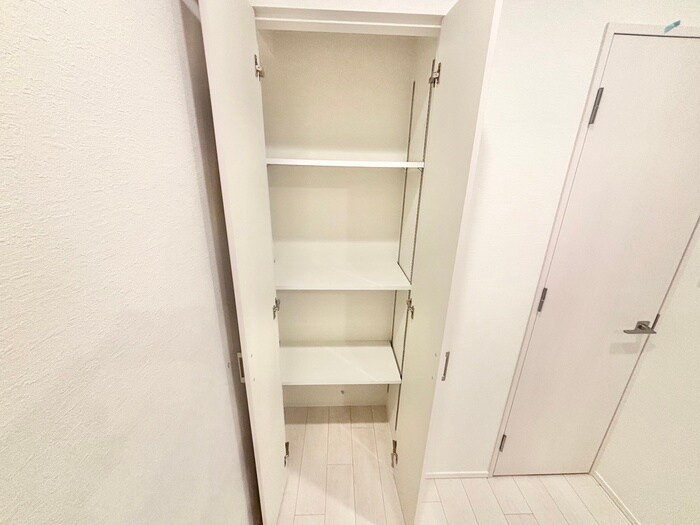 物件内観写真12　(収納)