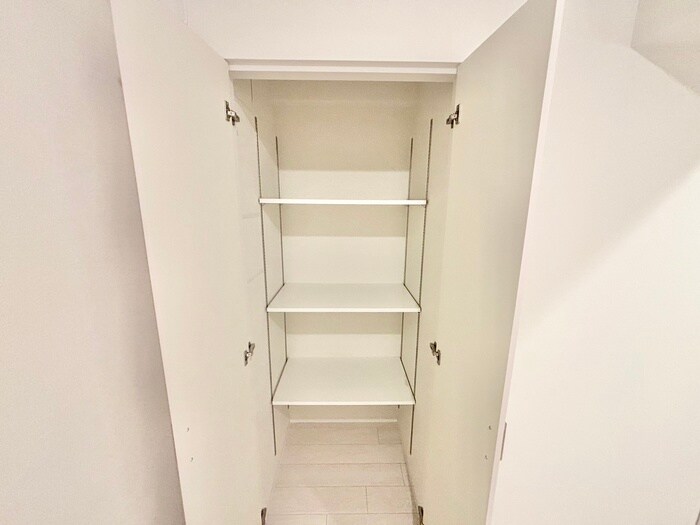物件内観写真13　(収納)