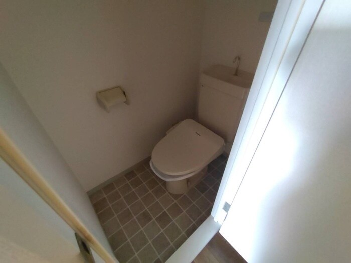 物件内観写真15　(トイレ)