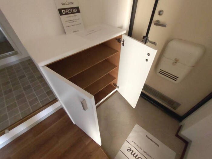 物件内観写真19　(靴箱)
