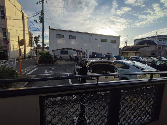 物件内観写真22　(室内からの展望)