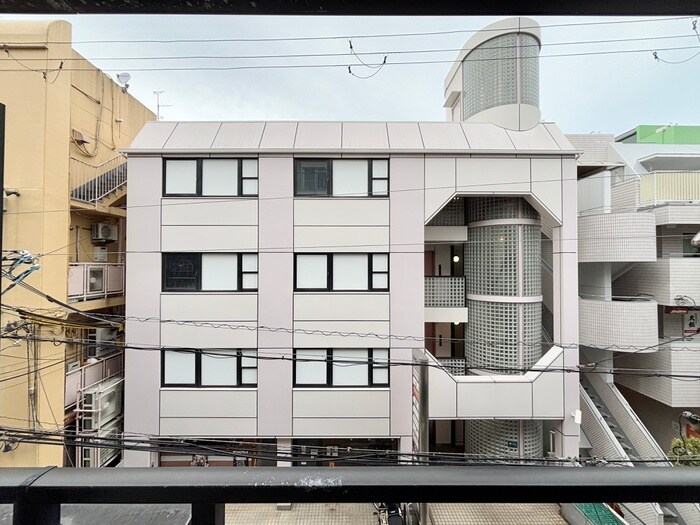 物件内観写真14　(室内からの展望)