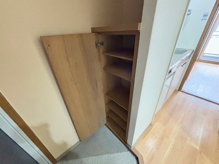 物件内観写真18　(靴箱)