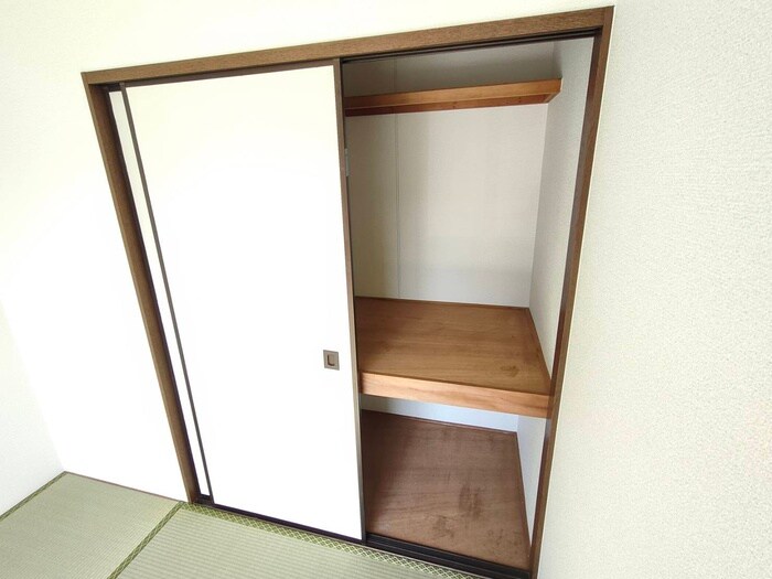 物件内観写真10　(収納)