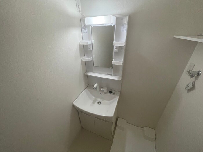 物件内観写真11　(洗面)