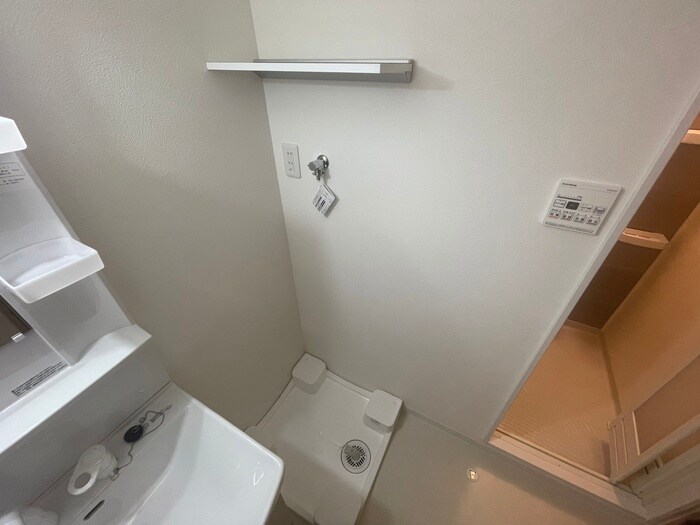 物件内観写真21　(洗濯機置場)