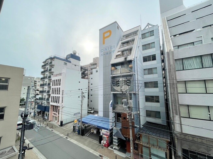 物件内観写真22　(室内からの展望)