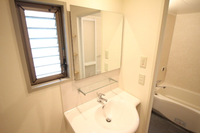 物件内観写真13　(洗面)