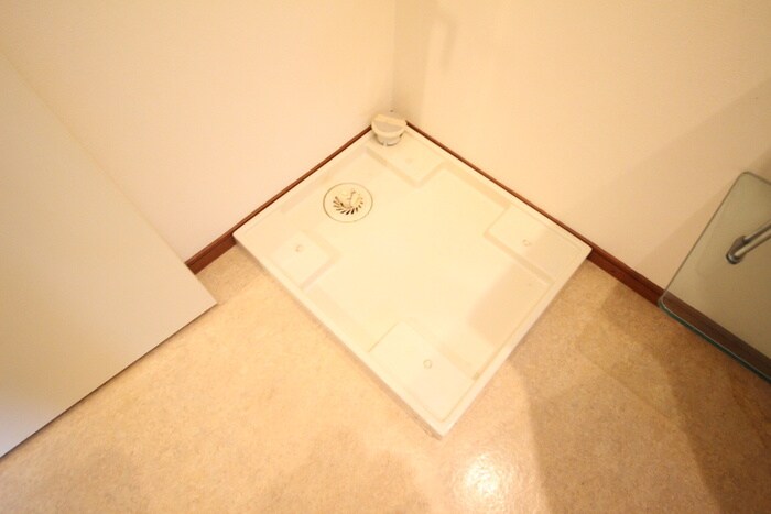 物件内観写真20　(洗濯機置場)