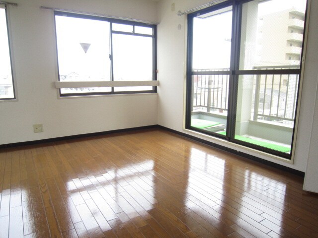 物件内観写真8　(居室)