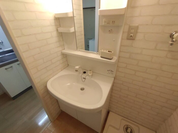 物件内観写真12　(洗面)