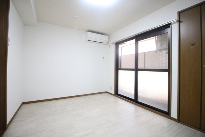 物件内観写真13　(居室)