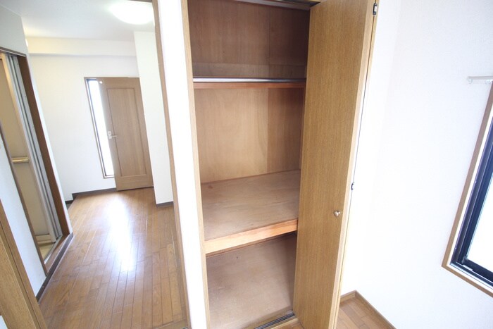 物件内観写真16　(収納)