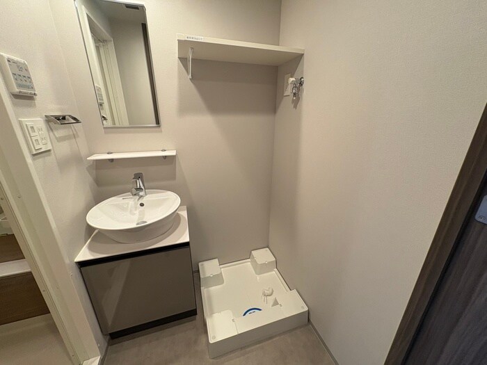 物件内観写真11　(洗濯機置場)