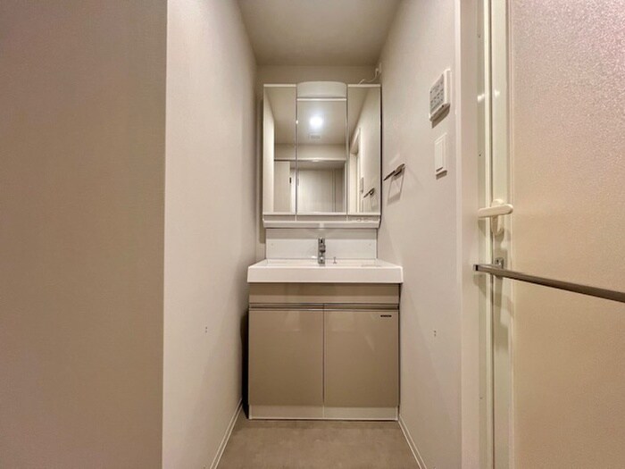 物件内観写真11　(洗面)