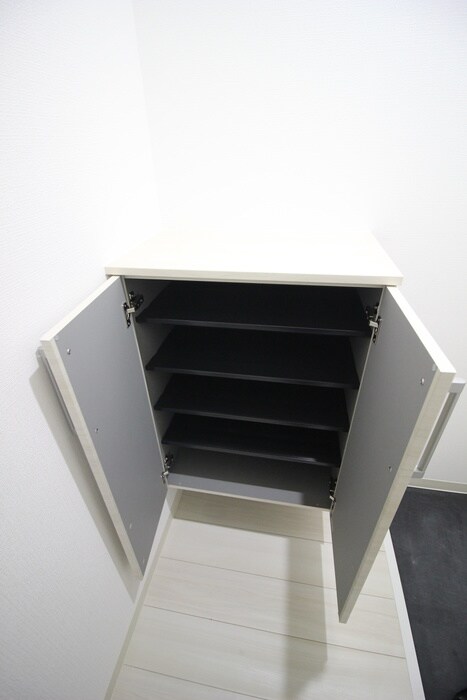 物件内観写真14　(靴箱)