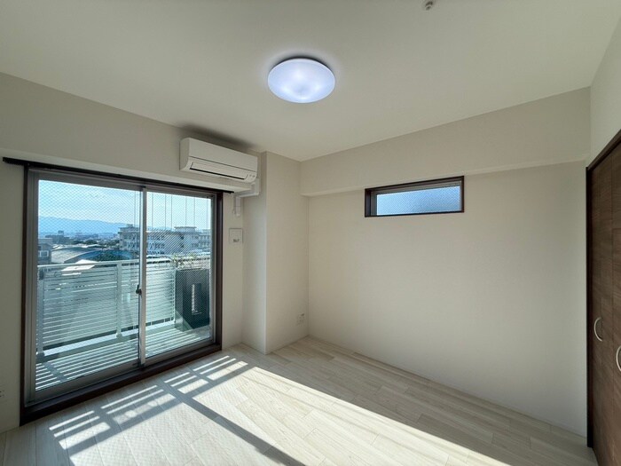 物件内観写真9　(居室)