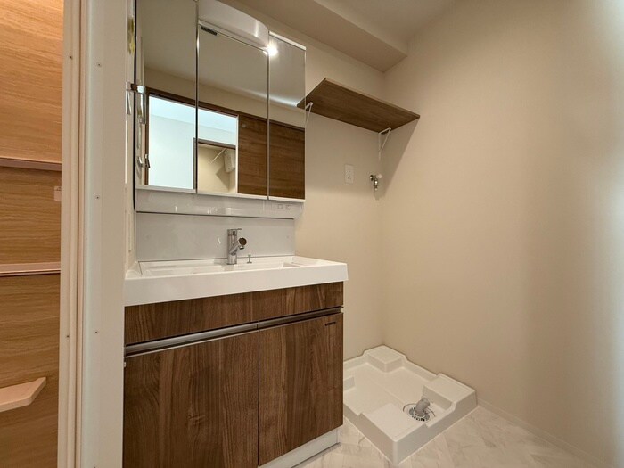 物件内観写真16　(洗面)