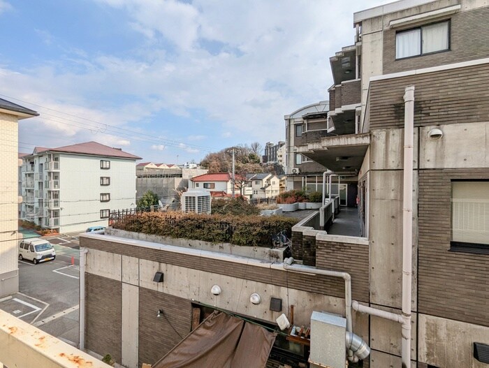 物件内観写真17　(室内からの展望)