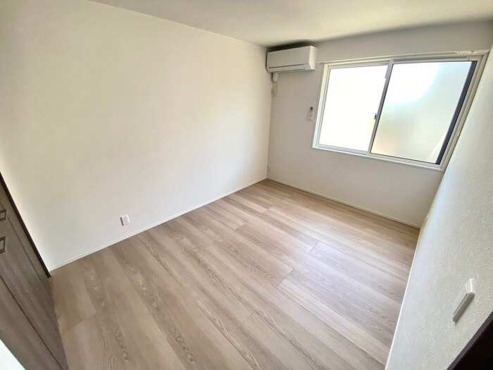 物件内観写真10　(居室)