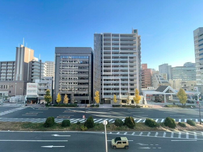 物件内観写真16　(室内からの展望)