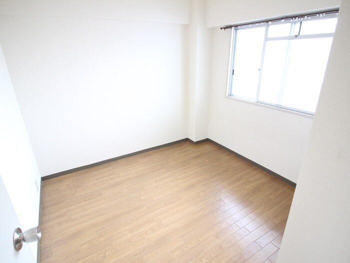 物件内観写真13　(居室)