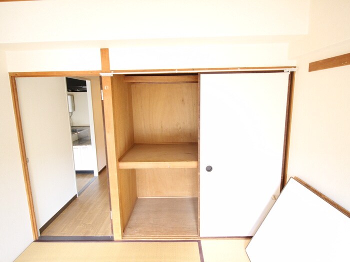 物件内観写真18　(収納)