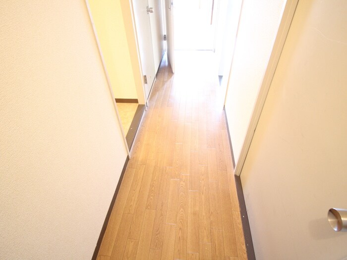 物件内観写真22　(廊下)