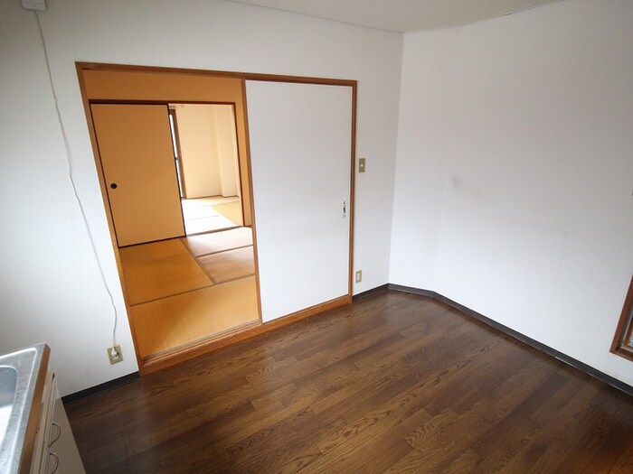 物件内観写真13　(居室)