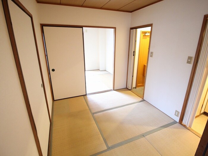 物件内観写真15　(居室)