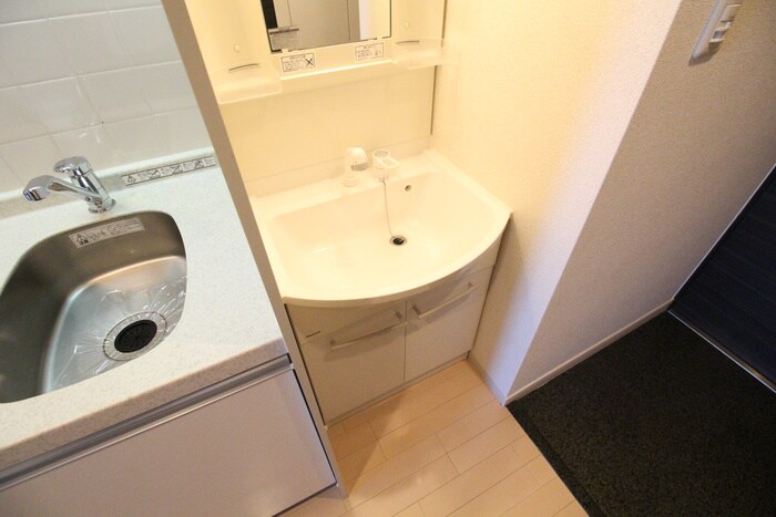 物件内観写真15　(洗面)