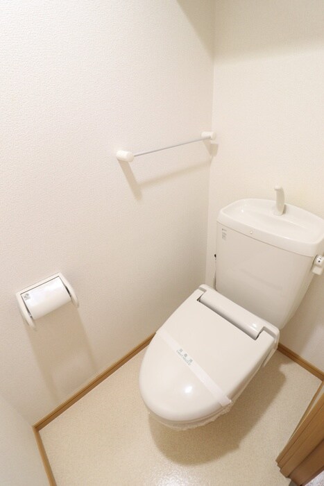 物件内観写真11　(トイレ)