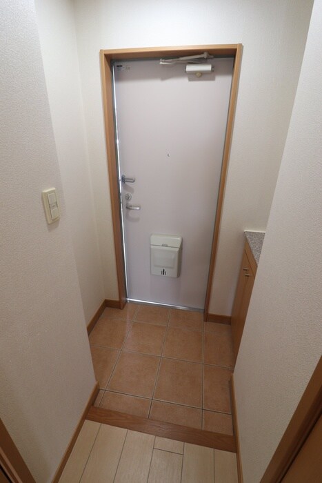 物件内観写真17　(玄関)