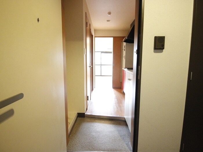 物件内観写真17　(玄関)
