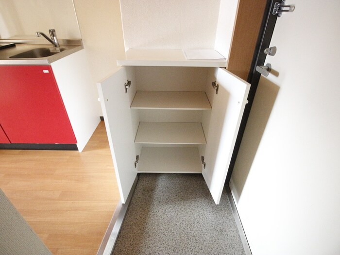 物件内観写真18　(靴箱)