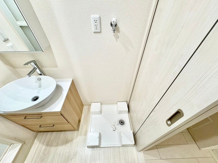 物件内観写真10　(洗濯機置場)