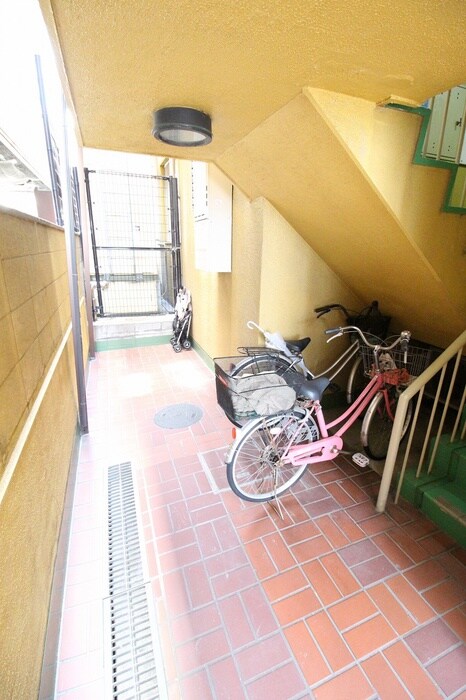 物件外観写真6　(駐輪場)