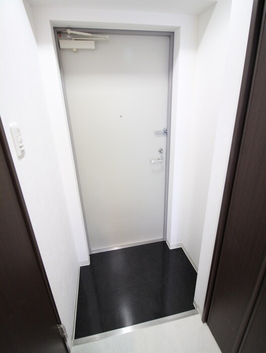 物件内観写真15　(玄関)