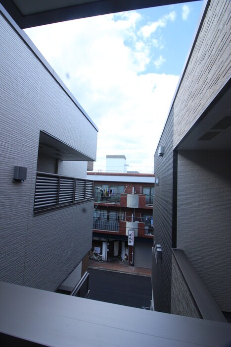 物件内観写真17　(室内からの展望)