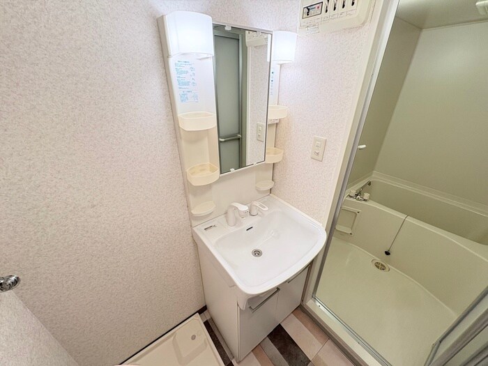 物件内観写真11　(洗面)