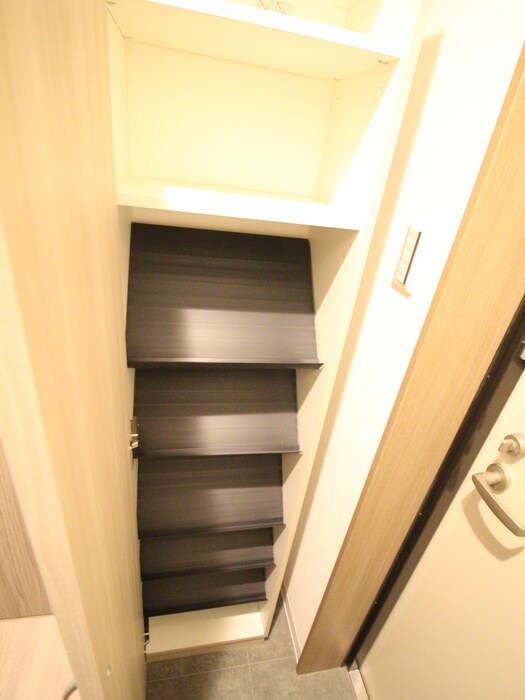 物件内観写真8　(靴箱)