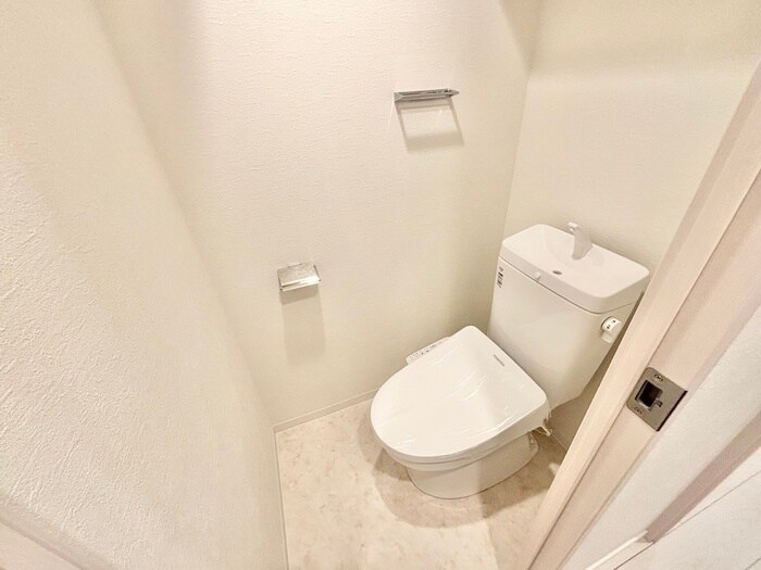 物件内観写真5　(トイレ)