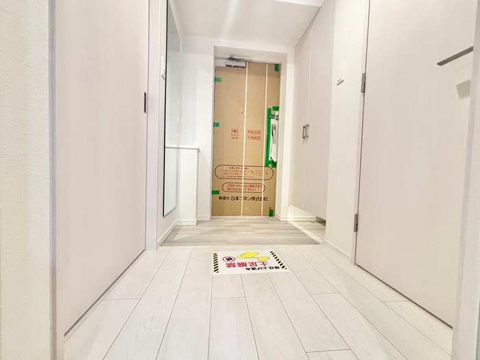 物件内観写真11　(玄関)