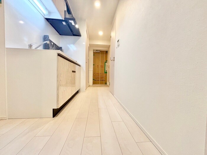 物件内観写真11　(廊下)