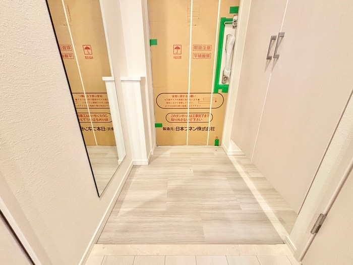 物件内観写真14　(玄関)